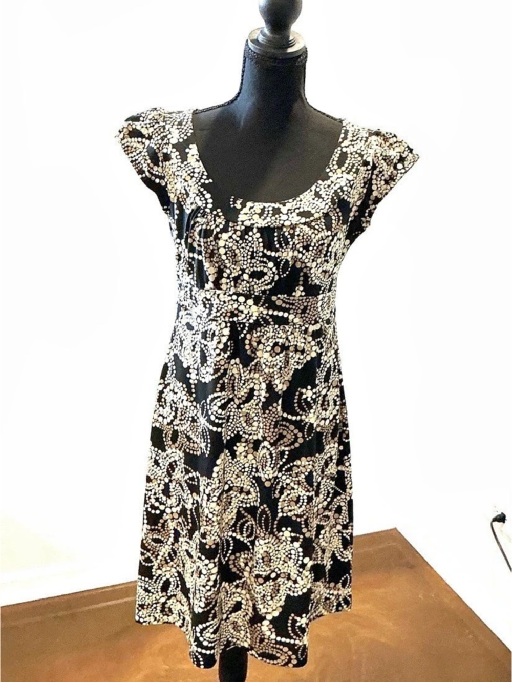 Geoffrey Beene Floral Mini Dress in Black & Gold Like New